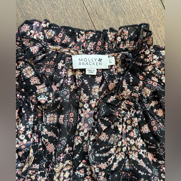 ❤️4 for $25❤️ Molly bracken blouse size L - Picture 4 of 5